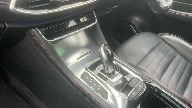 MG Hs 1.5 T-GDI Exclusive 5dr DCT Petrol Hatchback